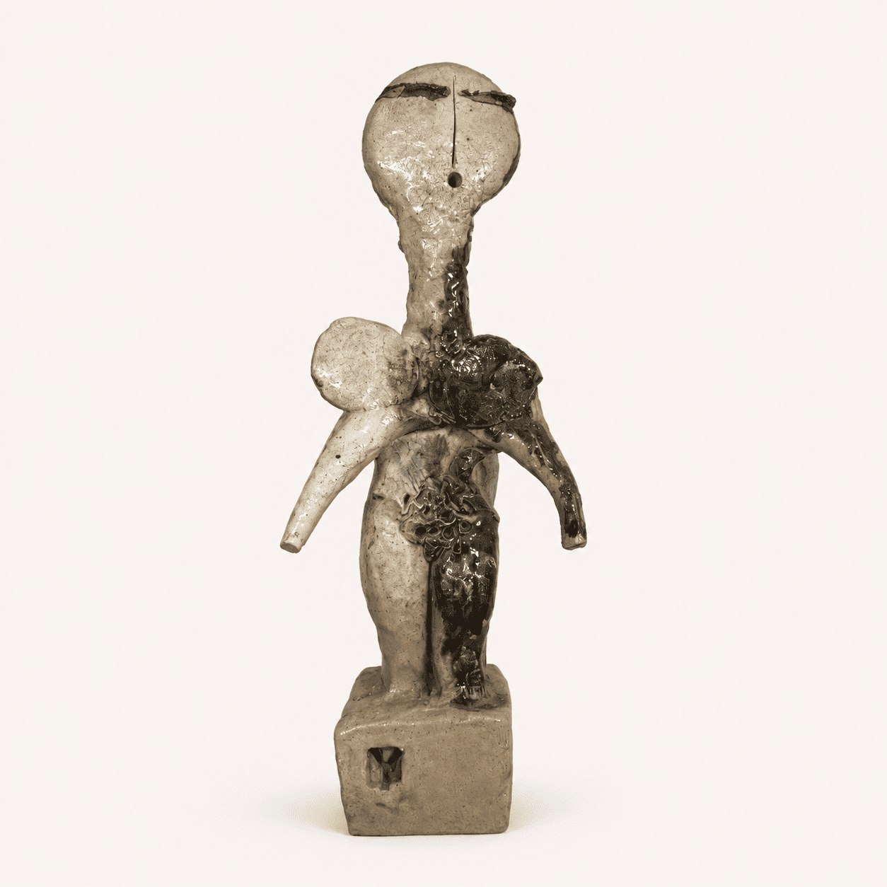 Idole en terre cuite émaillée claire et sombre, 48 cm